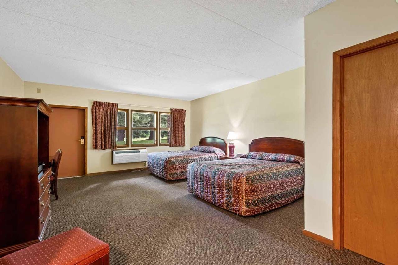 Shadowbrook Resort Tunkhannock Bagian luar foto