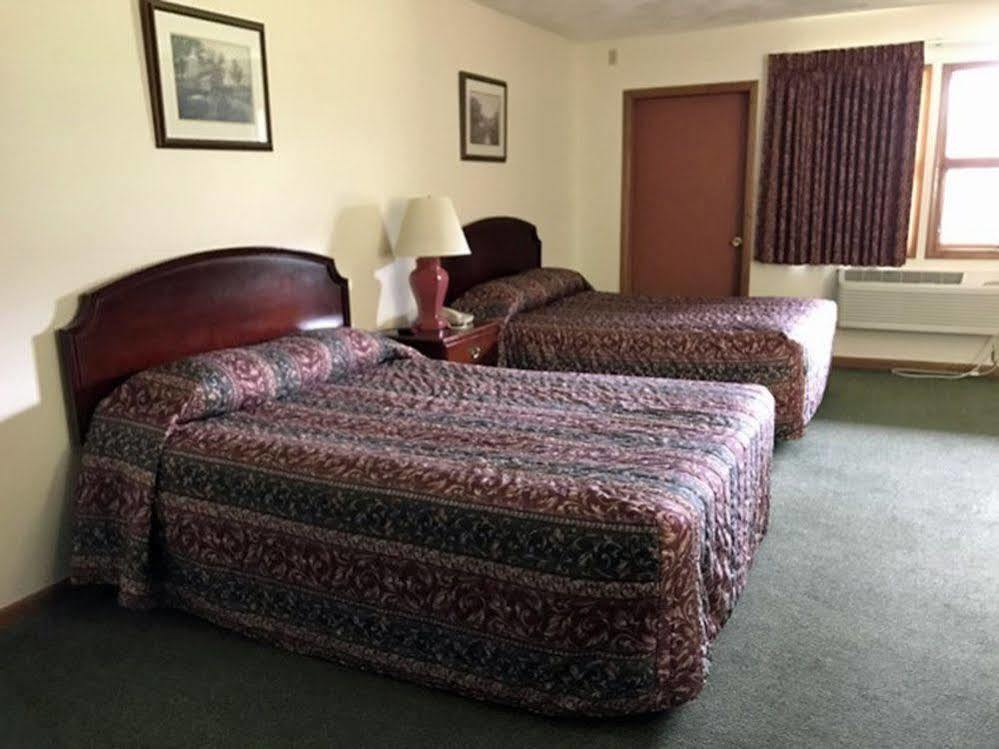 Shadowbrook Resort Tunkhannock Bagian luar foto