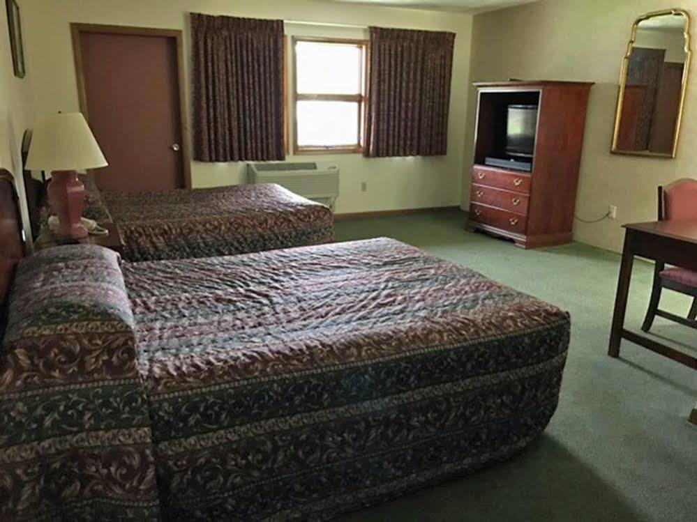 Shadowbrook Resort Tunkhannock Bagian luar foto